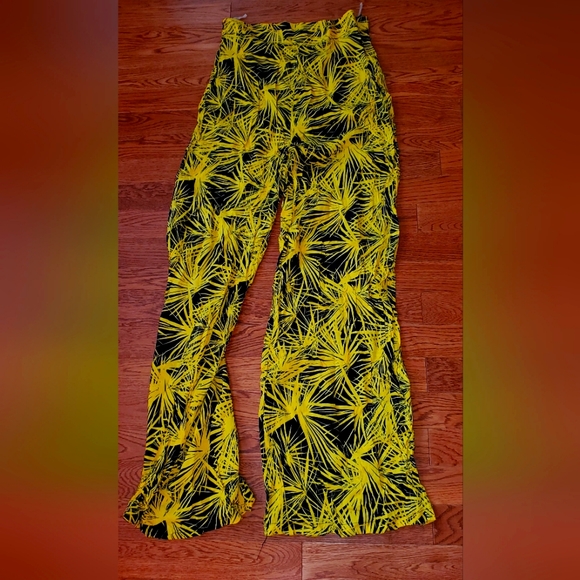 Beautiful pants - Picture 1 of 4